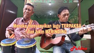 Lagu Terpaksa Rhoma Irama Bikin Merinding dinyanyikan Dua Kakek Pengamen Hebat