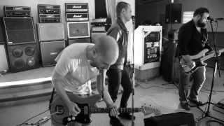 Melting Butter Session #3: Messer - &#39;&#39;Gassenhauer&#39;&#39; (Live at RAMA Sound)