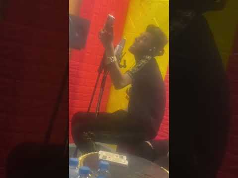 داري الوجع جواك واضحك وركب وش