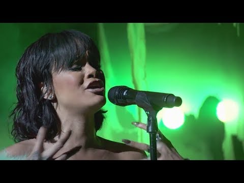 Rihanna - Love On The Brain Live Billboard Music Awards