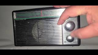 Panasonic RF-562 Analog tuning Shortwave 5 to 18 MHz using telescopic antenna