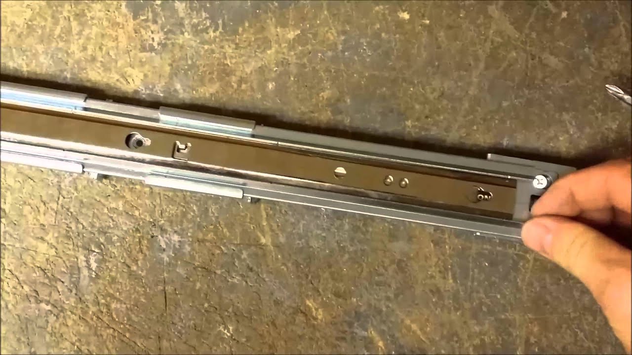 R210 Rails - YouTube