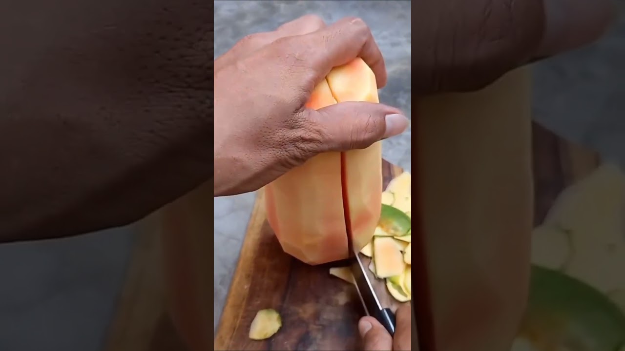 You like ripe papaya or half ripe fruit? 