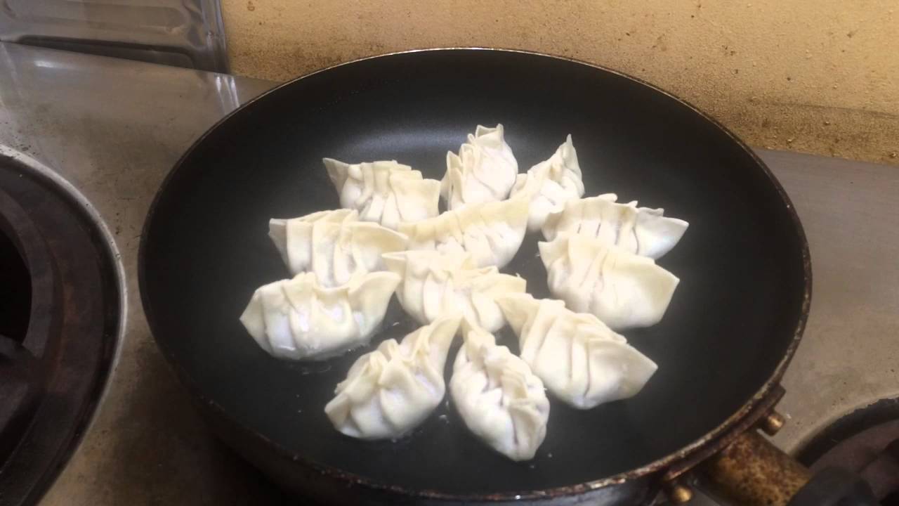 簡単 冷凍餃子の美味しい焼き方 Youtube