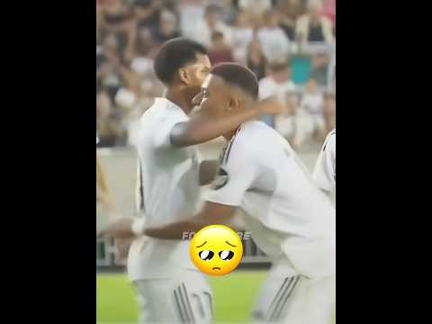 Mbappe Helped A Sad Rodrygo 