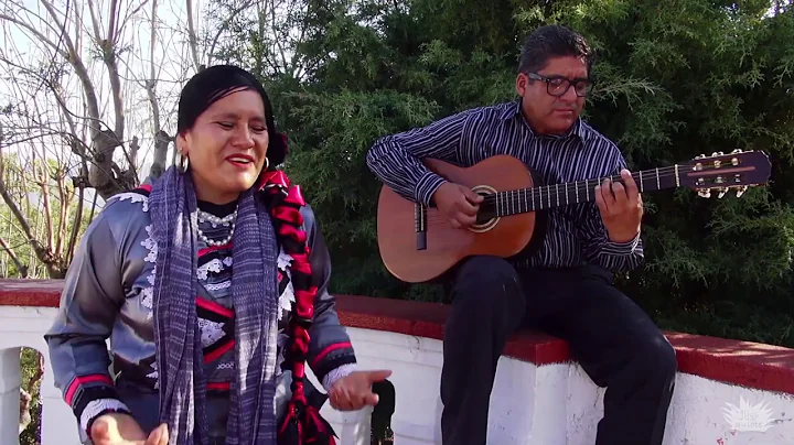 Los mayordomos (Yo b echujuni) con Mary Benitez y ...