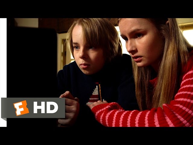 The Visit (6/10) Movie CLIP - Those Aren't Your Grandparents (2015) HD class=