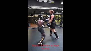 Ragnar Le Breton Séance Dentraînement De Mma Avec Fernand Lopez