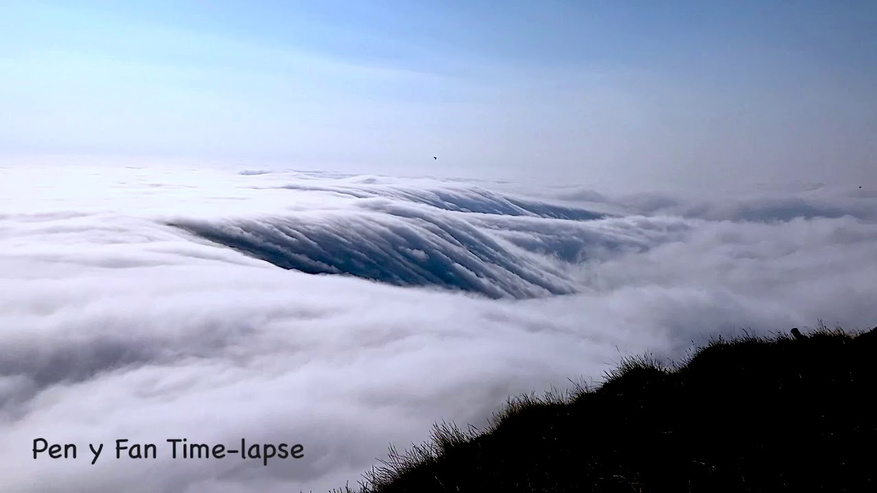 Pen Y Fan Time-lapse Above Clouds - YouTube