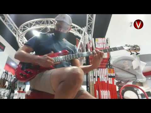 BASS SPECTOR 4