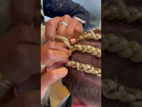 Mama MAGIC STYLE  does knotless corn rows! WhatsApp  +49 7131 576860  | www.magicstyle.de #cornrows