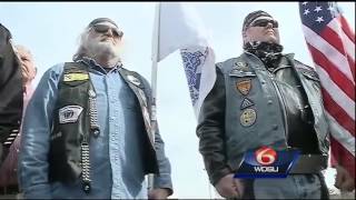 Welcome home: Massive crowd stuns wounded soldier returning home to Slidell (for TWC)