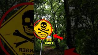 If you ever see this forest sign, RUN immediately 😱🌲 #ScarySigns #staysafe