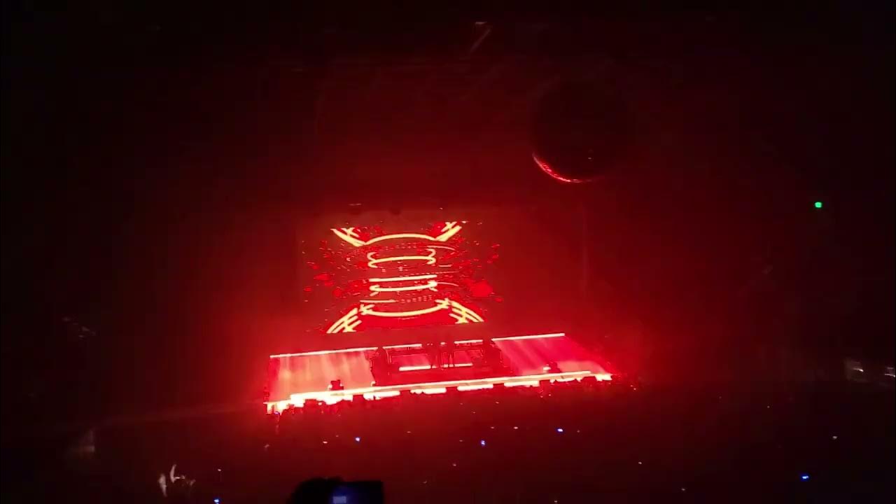 Zeds Dead DARK SIDE DUB (first time live) intro 8 minutes live at