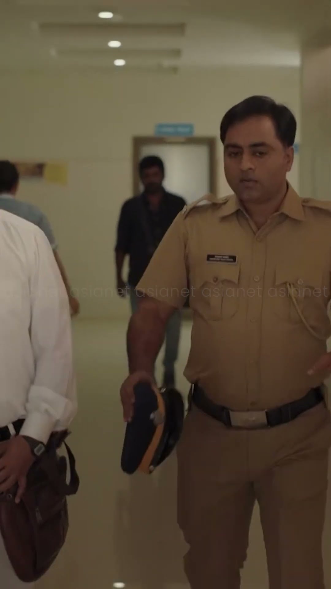 നല്ല താങ്ങ് താങ്ങീലെ.. #MovieTimes