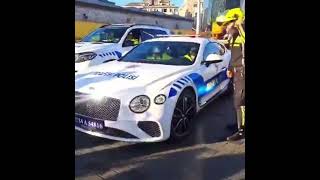 Suç Örgütlerinden Ele Geçirilen Araçlardan Bentley Markalı Polis Arabası Taksim Meydanına Getirildi