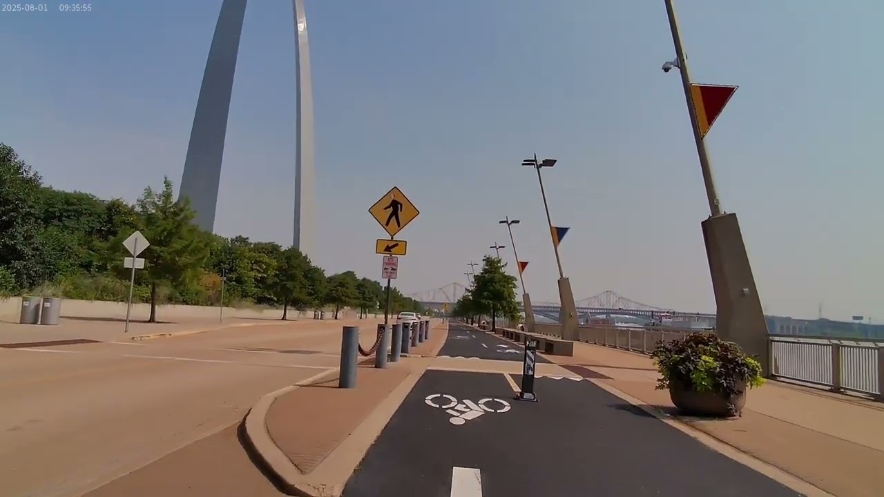 St. Louis riverfront to Gateway Arch