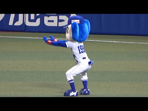 錦鯉『のりのりまさのりダンス』ブーム継続中のドアラ「こーんにーちは──！！！」 (2022/03/16)
