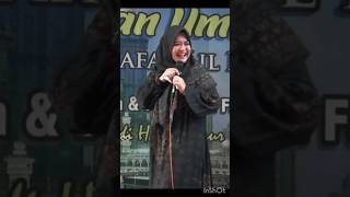 USTZ LIZA AZIZAH DISAWER SAAT LAGUKAN \