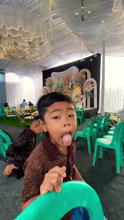 NUNGGU APA YA