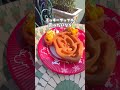 ミッキーワッフルは朝が一番混む…？並ぶならこの時間を狙って！パレード中や19時頃がおすすめ👍#ディズニーランド #ディズニーフード #ディズニー