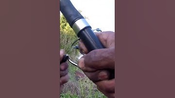 đang ngồi trên xe đóng cá luôn.  câu lure cá lóc mới nhất , câu cá lóc