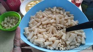 картинка: Готовлю кушать, наши животные.