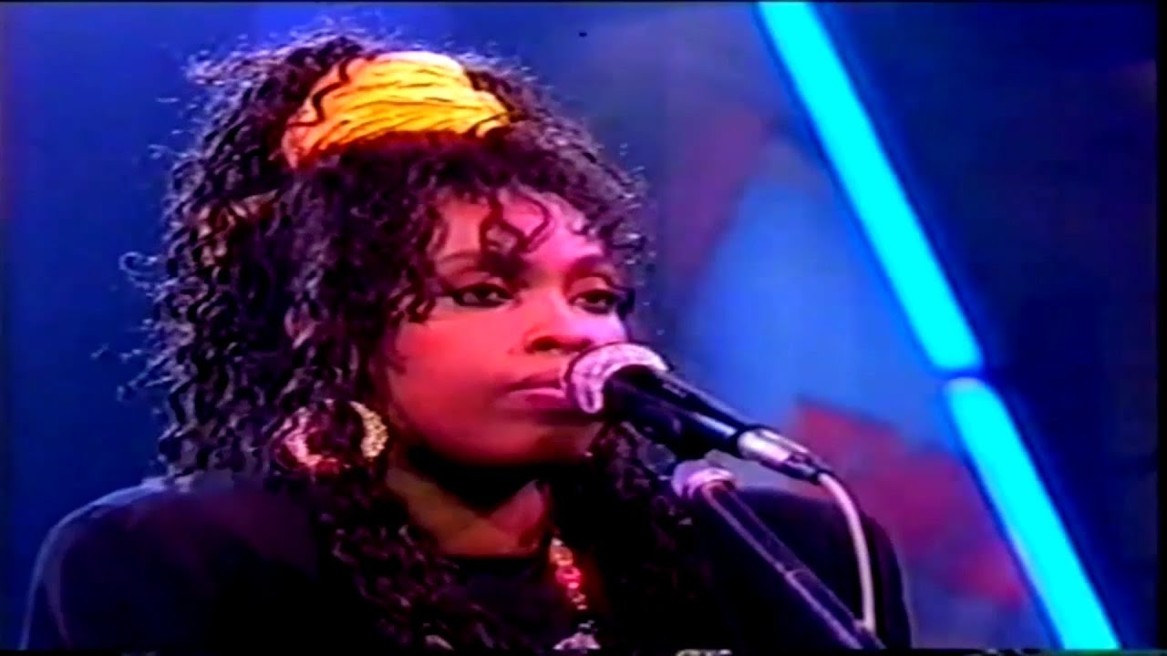 Ruby Turner – It's A Cryin' Shame (Live) [Widescreen Music Video]