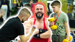 LITTLE BROTHER BEATED A PERSONAL TRAINER IN GYM !! 🏋️🤯😂