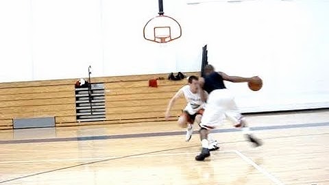 1-On-1 Game Clip #93 | Two Crossover Moves, Pullup Jumper | NBA Scoring Tips | Dre Baldwin