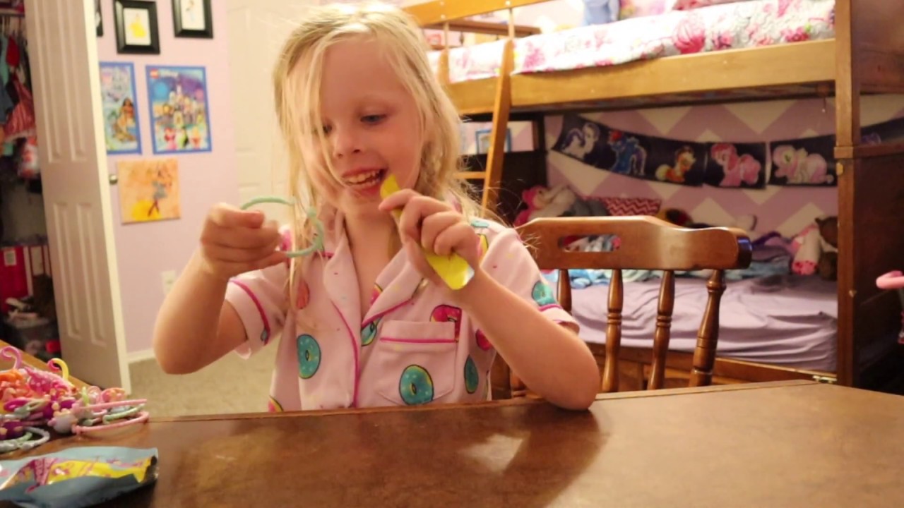 Unboxing Fingerlings Blind Packs - Series 2