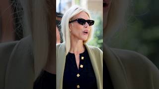 Timeless Fashion & Elegant Fall Outfits . Street Style. Women Over 50 & 60 Resimi