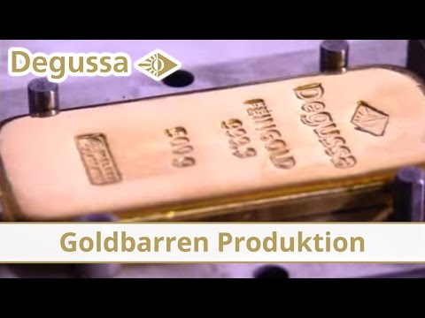 Produktion der Degussa Goldbarren