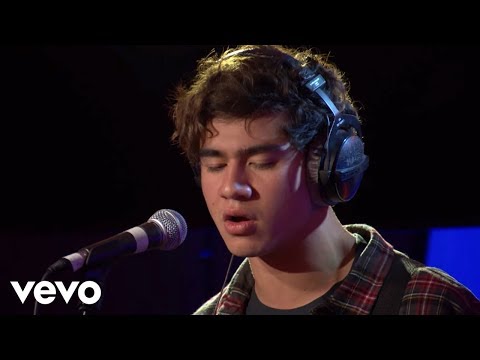  Seconds of Summer - Drown (Bring Me The Horizon cover in the Live Lounge)