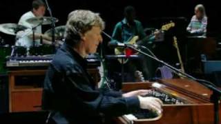 Eric Clapton and Steve Winwood Forever man live.