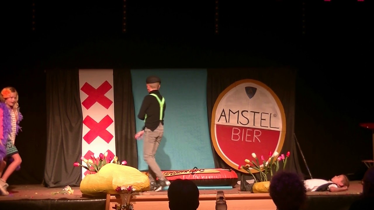 2018 - Feestweek – Miniplaybackshow - Rik, Twan, Luuk en Emy Koekoek