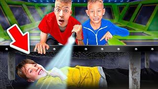 Kleiner Junge Betrügt In 1000€ Trampolin Park Hide And Seek! 😠