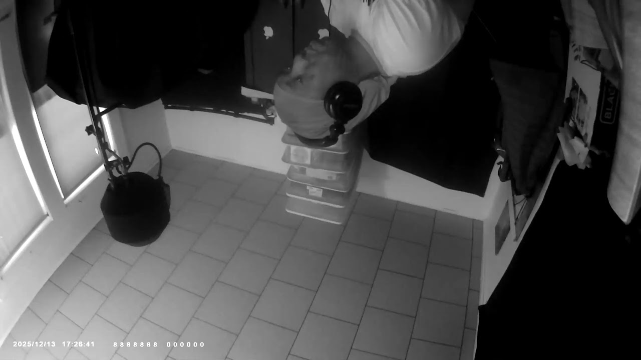 SLIMTV. Oluwa cover me, by Denny b my verse.D making1.12/16/2025.003