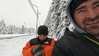 Сорок лет не было такого снегопада .Парни пробрались на дачу. Поломаны деревья и оборваны провода.