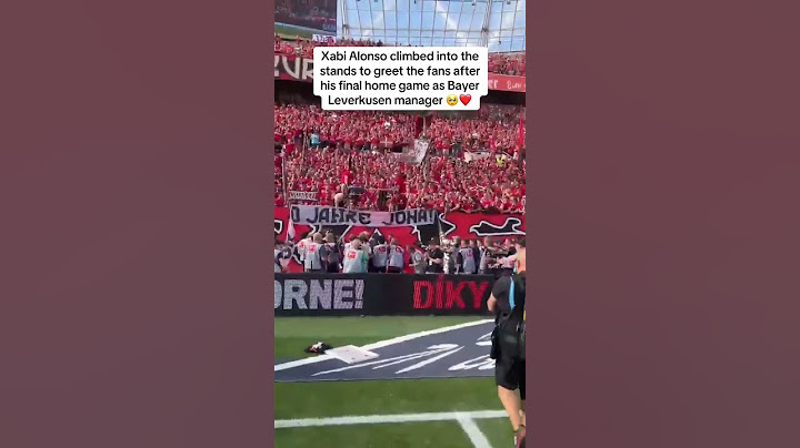 Xabi Alonso showing his love for the Bayer Leverkusen fans ❤️ (via bayer04/TT)