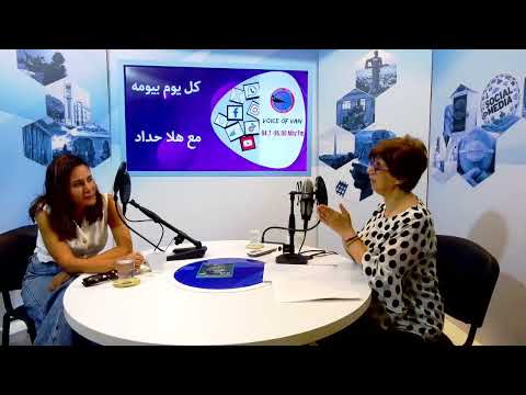 مروة خليل كوني المنتجة والمشاركة بالكتابة وممثلة بمسرحية طربوش جدي معلق هالشي خلق فيي ضياع