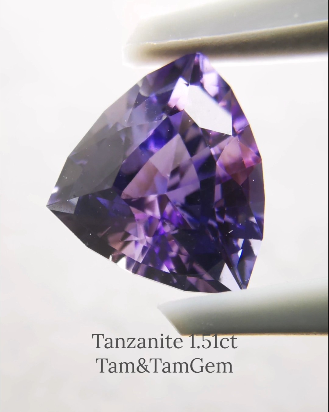 タンザナイト 1.51ct / E-3110P - YouTube