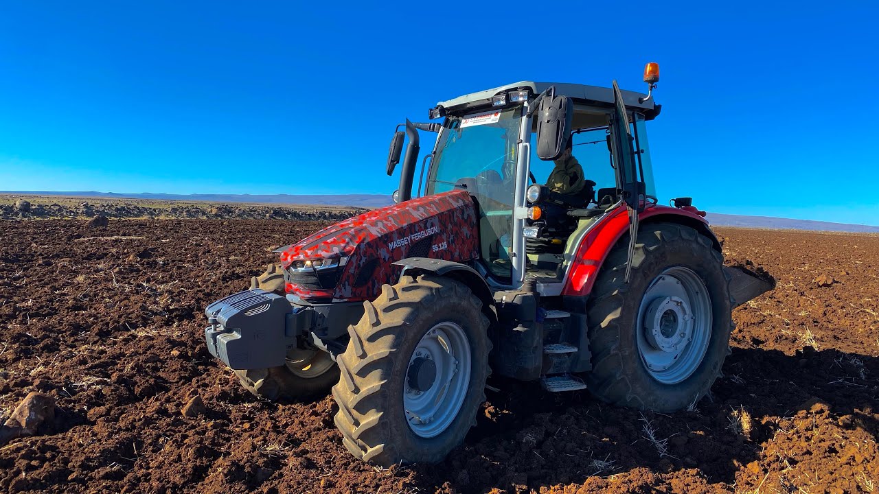 MASSEY FERGUSON 5S.125 ARKA KEPÇE İLE KAYA ATIMI.@BaranKarabulak21