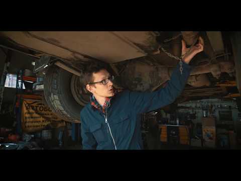 Видео: Как да нулирате скорошната лампа на сервизния двигател на Chevy Suburban от 2002 г.?