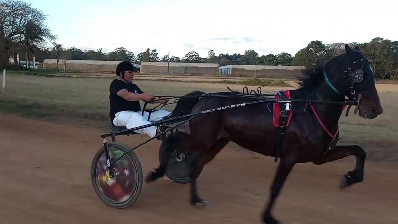 Peludinho 02:46.45 X Vick 02:49.05