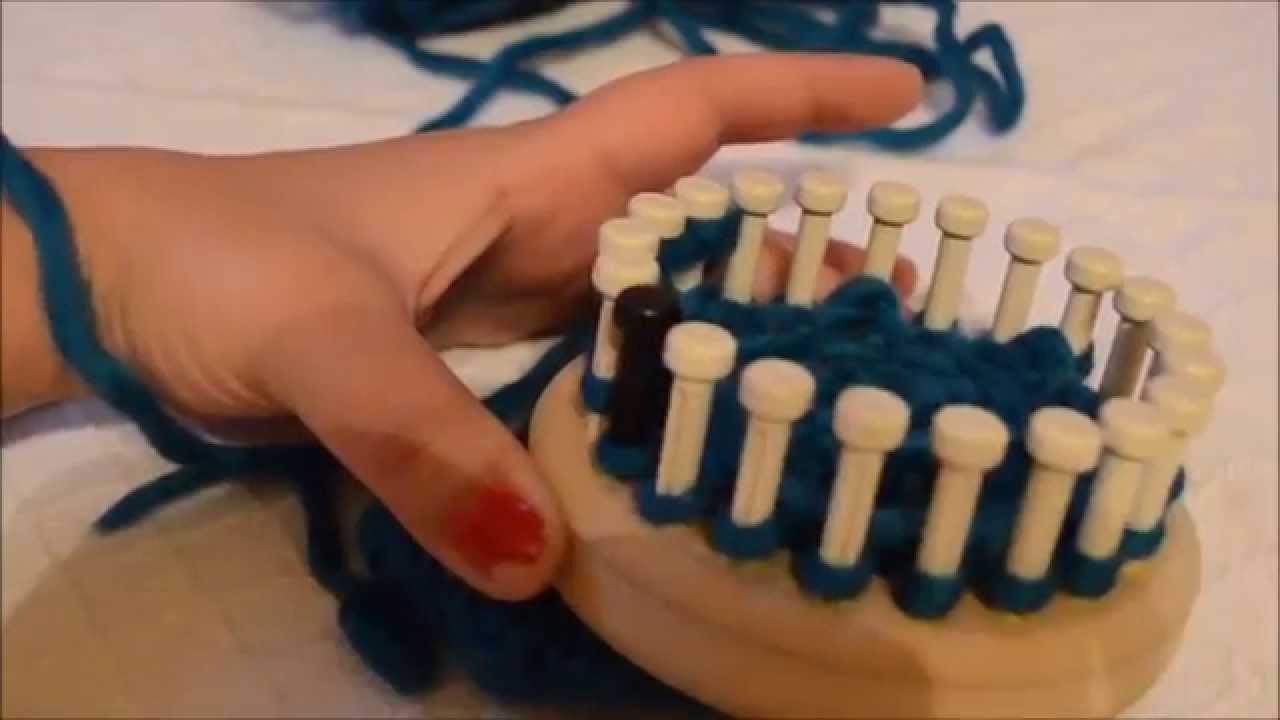 How to Loom Knit Reverse Ewrap for Thumb Hole of Fingerless Gloves