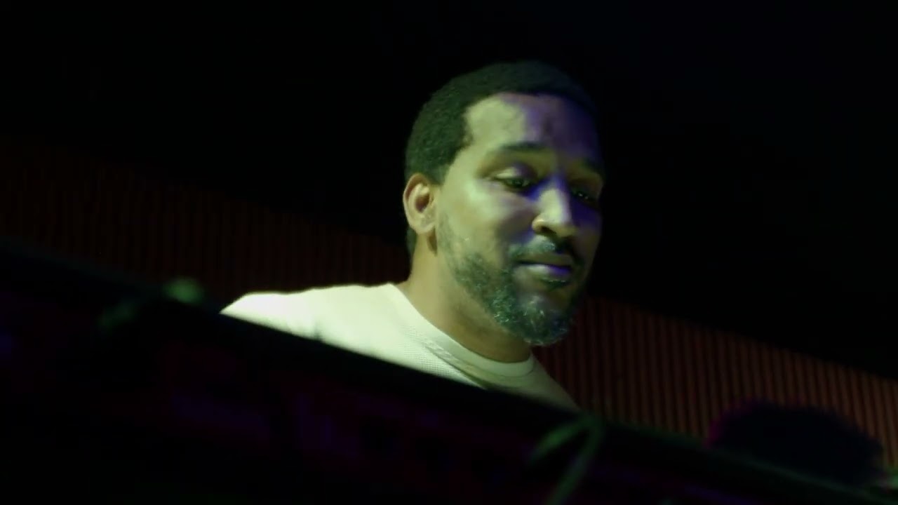 To Get Somewhere - Funky Lampshades (Clip) // Opening for Afroman Live at The Undertow