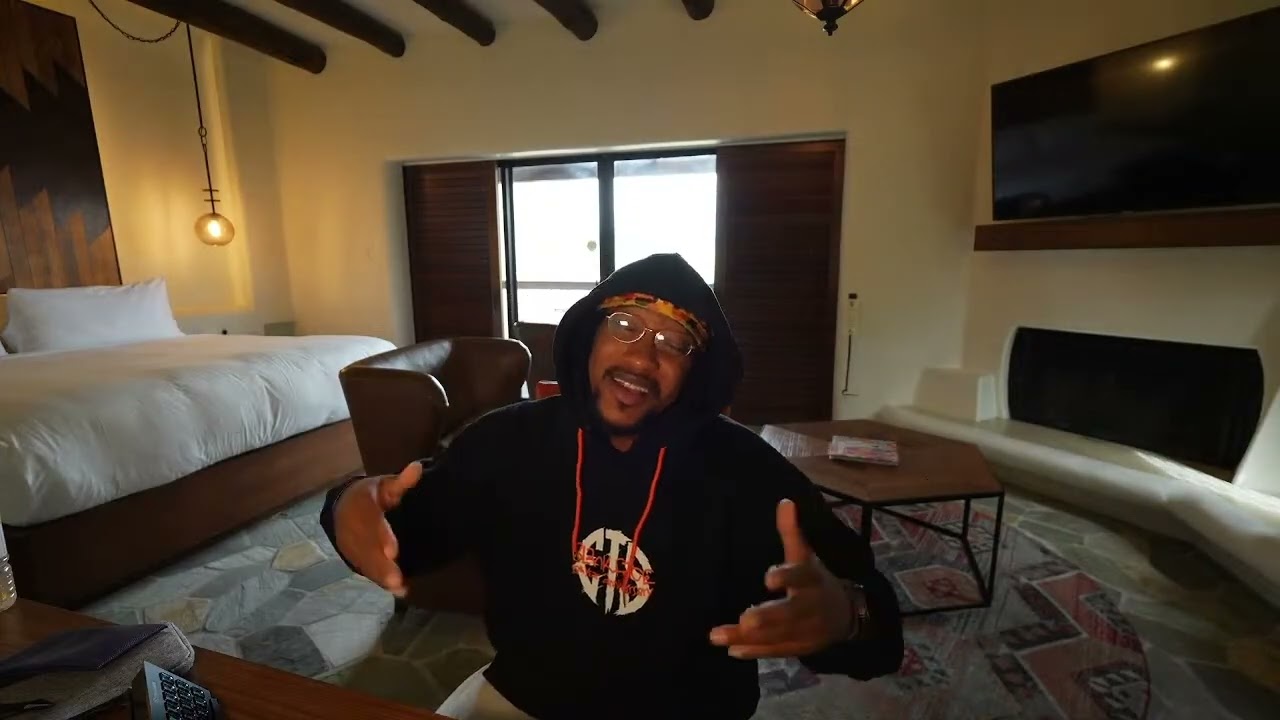 Fight Breaks Out at ScHoolboy Q’s Show   Fight Clip