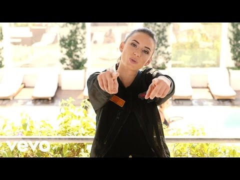 YesJulz - Julz Vs. The World: 9/30/16