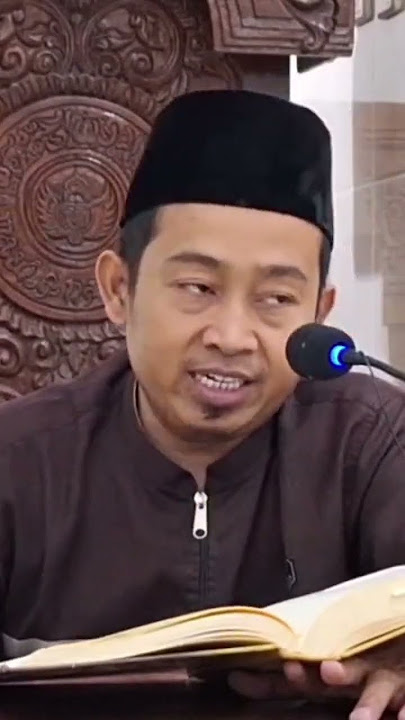 Persoalan ashsholatu khoirum minan naum pada saat adzan subuh | ustadz mujiman